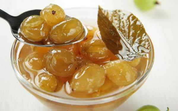 Как приготовить варенье из крыжовника с вишнёвыми листьями?