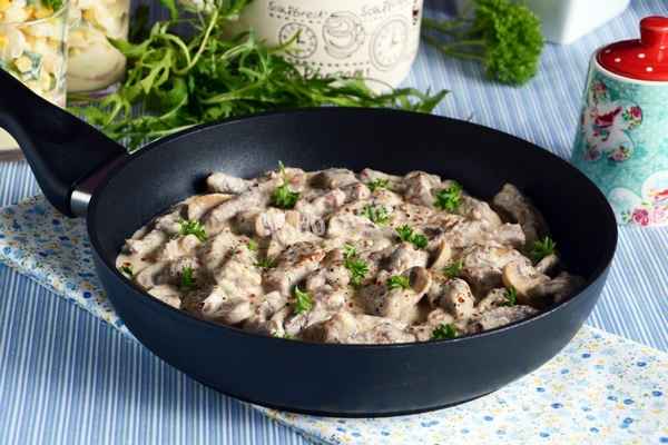 Как готовить бефстроганов из говядины с шампиньонами