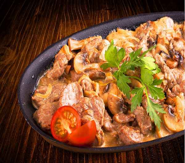 Рецепт приготовления сочной говядины с шампиньонами