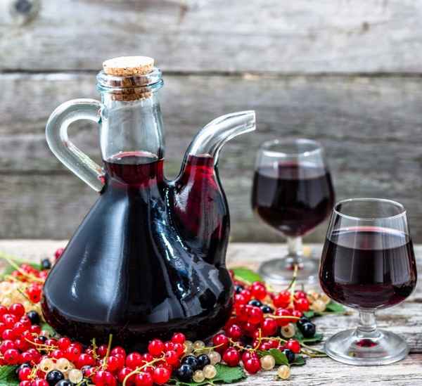Домашние вина из чёрной и красной смородины