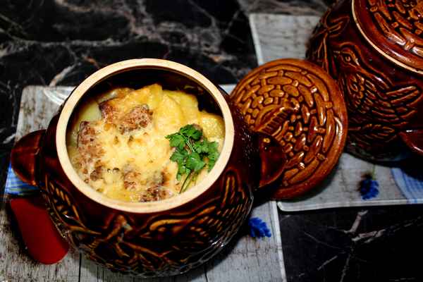 Рецепт вкусной картошки с шампиньонами в горшочках в духовке