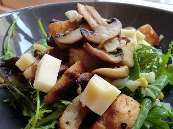 Как готовить салат с белыми грибами