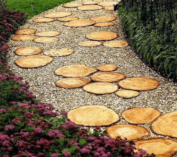 Как сделать садовую дорожку из спилов дерева своими руками