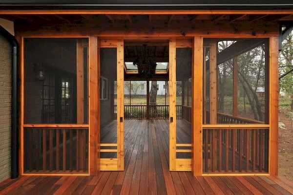 Выбор двери для веранды и её создание своими руками