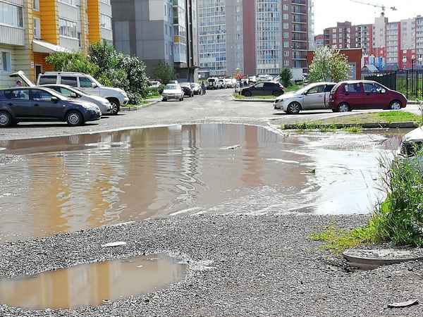 Как бороться с лужами во дворе?