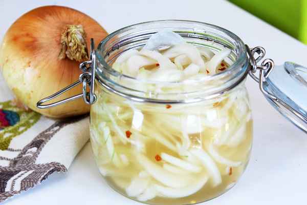 Лук на зиму: как подольше сохранить урожай, вкусные рецепты заготовок