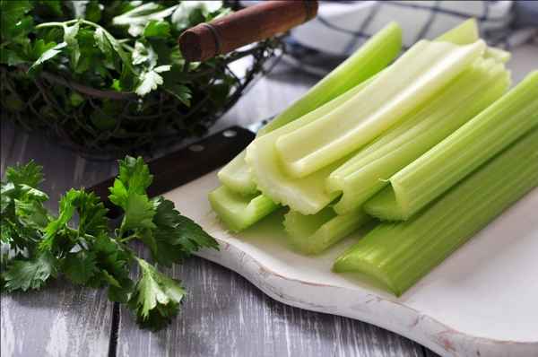 Применение черешкового сельдерея