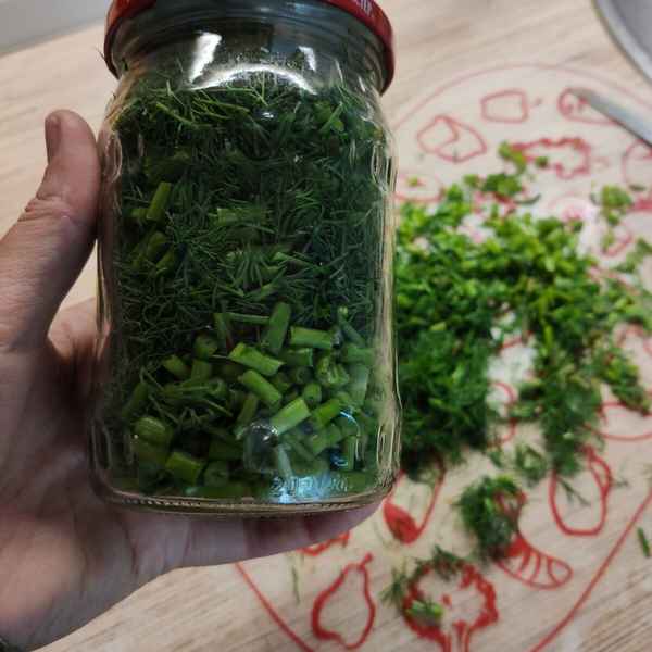 Как посолить укроп на зиму дома