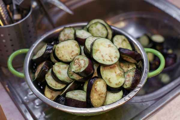 Что делать, если баклажаны горчат?