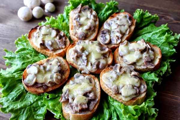 Рецепты бутербродов с шампиньонами