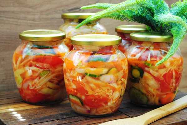 5 рецептов вкусных овощных салатов на зиму