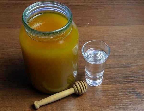 Медовый самогон: как приготовить