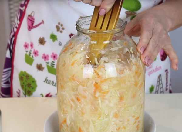 Как квасить капусту в собственном соку