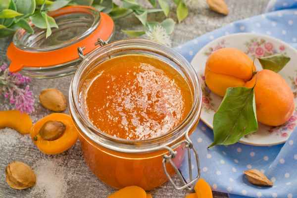 Как приготовить джем из абрикоса?