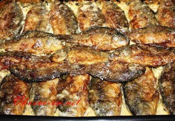 Как вкусно приготовить карася в духовке