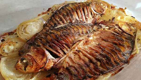 Как вкусно приготовить карася на мангале