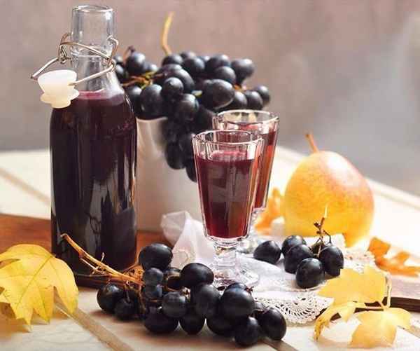 Как сделать настойку из винограда «Изабелла»
