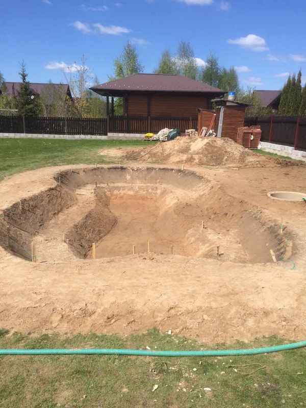 Оборудование глиняного пруда на участке