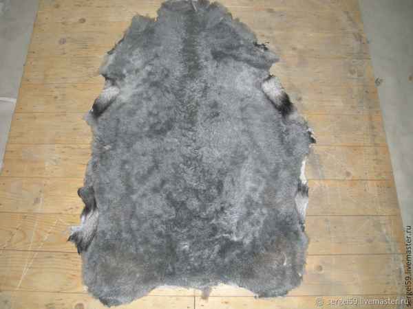Чистка овечьей шкуры (овчины) дома: методы и рекомендации