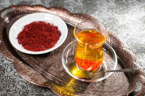 Рецепт чая с шафраном, полезные свойства и противопоказания