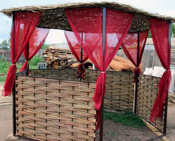 Беседки из подручных материалов