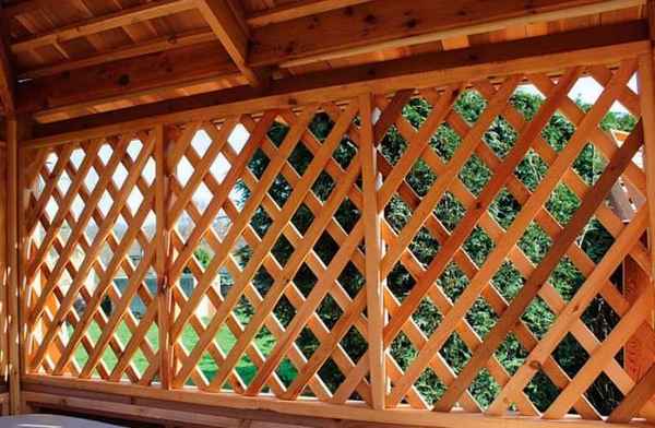 Как сделать декоративную обрешётку на веранду своими руками