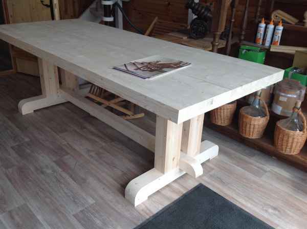 Как сделать деревянный стол для веранды своими руками