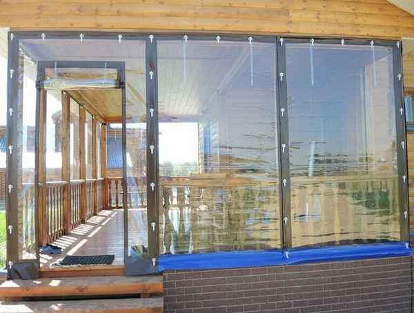 Остекление веранды мягкими окнами своими руками