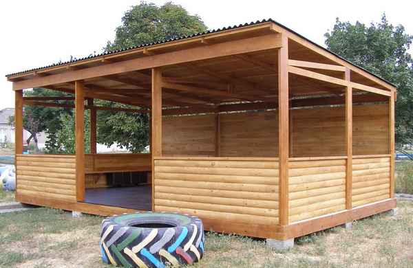 Как построить беседку с односкатной крышей для дачи
