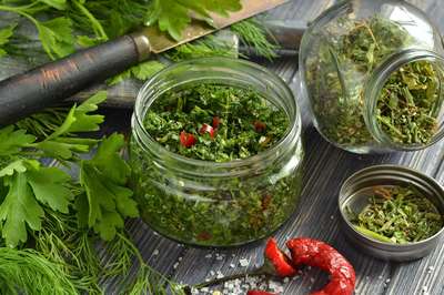 Как заготовить петрушку на зиму?