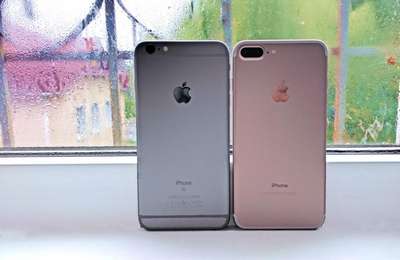 iPhone 7s, iPhone 7s Plus и iPhone 8 на общем фото