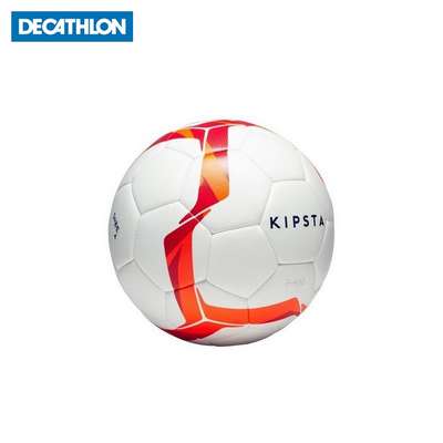 Гибридный футбольный мяч F100 hybride, размер 4  KIPSTA - купить в интернет-магазине