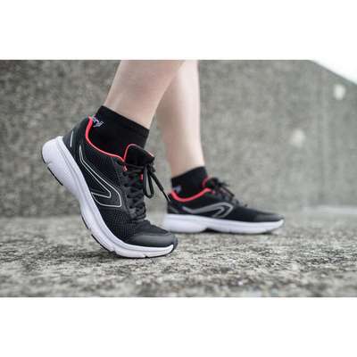 КРОССОВКИ ДЛЯ БЕГА ЖЕНСКИЕ RUN CUSHION ЧЕРНО-КОРАЛЛОВЫЕ KALENJI - купить в интернет-магазине