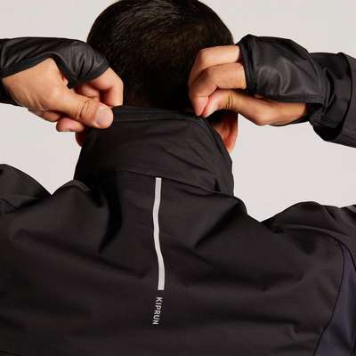 КУРТКА ДЛЯ БЕГА  ВОДООТТАЛКИВАЮЩАЯ МУЖСКАЯ KIPRUN WARM REGUL ЧЕРНАЯ KIPRUN - купить в интернет-магазине