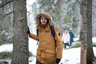 Куртка теплая водонепроницаемая для зимних походов мужская SH500 U-WARM. QUECHUA - купить в интернет-магазине