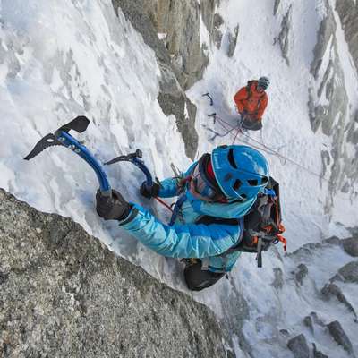 Ледоруб металлич. 820 MXC SIMOND - Скалолазание и альпинизм Скалолазание и...