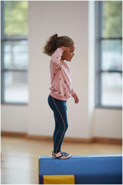 Легинсы детские для девочек 500 Baby Gym темно-синие DOMYOS - купить в интернет-магазине