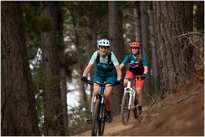 Нижние шорты с эргономичной вставкой женские ST 900  ROCKRIDER - купить в интернет-магазине