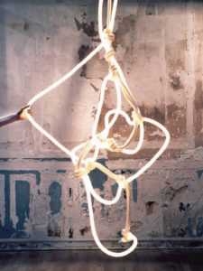  из светодиодной ленты своими руками: как самому сделать лампу из диодной ленты для подключения к сети 12 и 220 в, что понадобится для изготовления, инструкция по сборке и установке