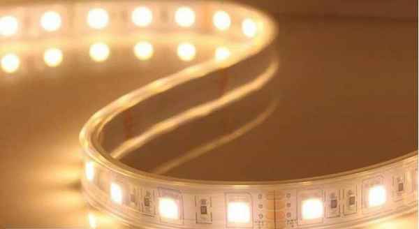 Как приклеить светодиодную ленту: на что клеить и как прикрепить ЛЕД ленту к потолку, стене и стеклу, как правильно сделать крепеж, что делать, если лента отклеивается